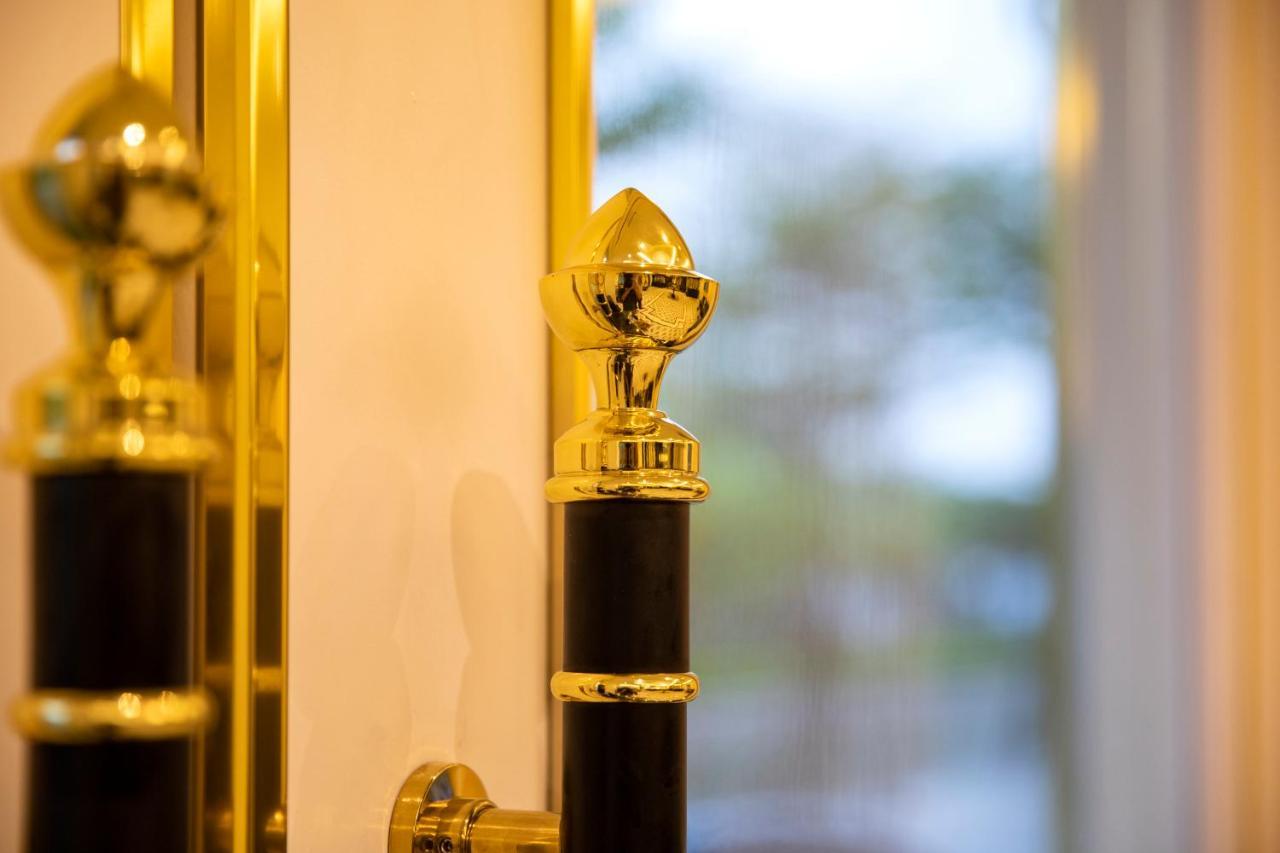 Ha Long Essence Hotel Экстерьер фото